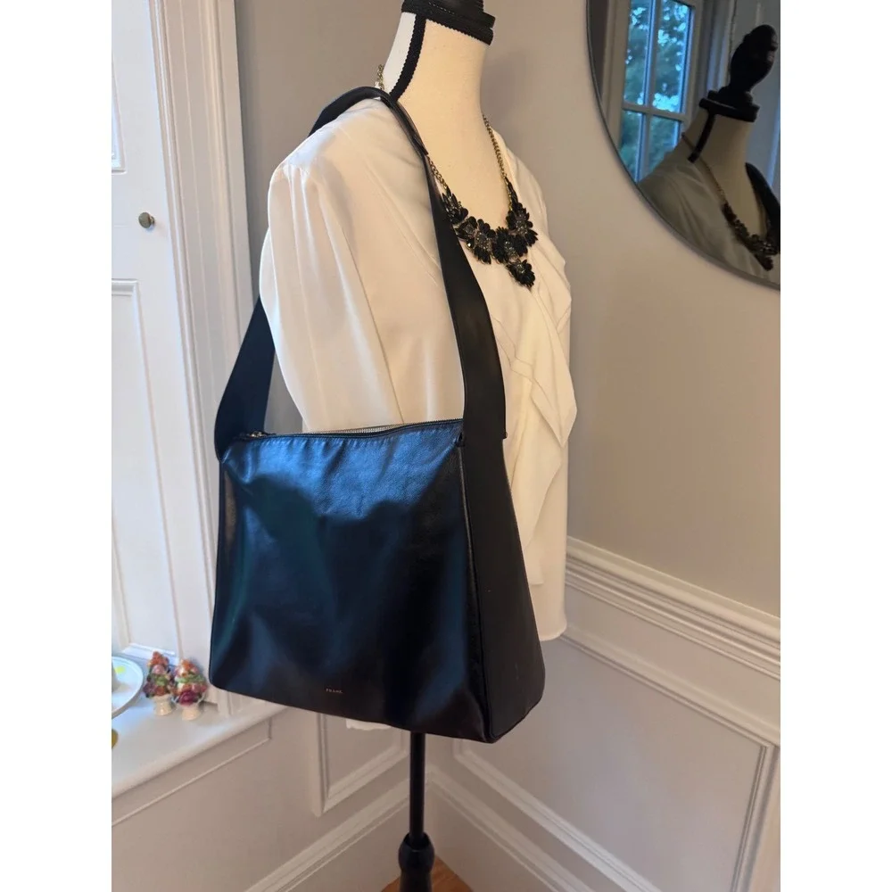 FRAME Ilona‎ Hamer Black Leather Shoulder Bag Made in Italy | Quiet Luxury